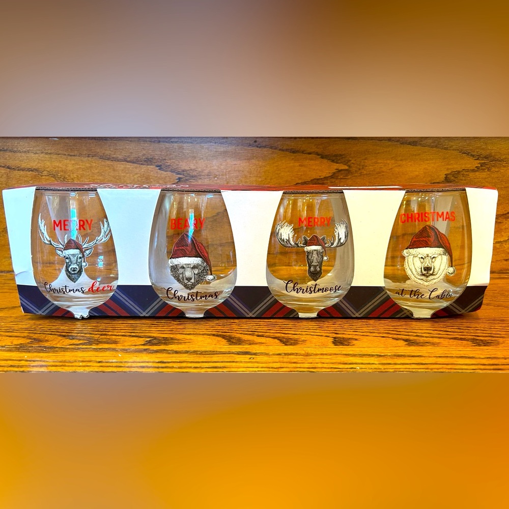 Set of 4 Christmas Stemless Wine Glasses - NWT
